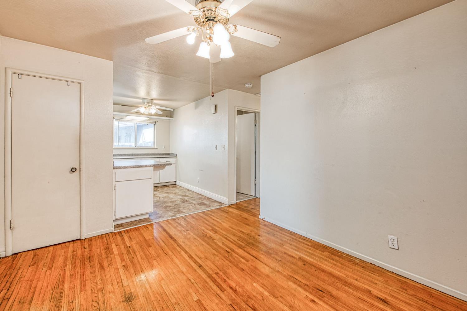 51 San Jose Ave, Clovis, CA 93612