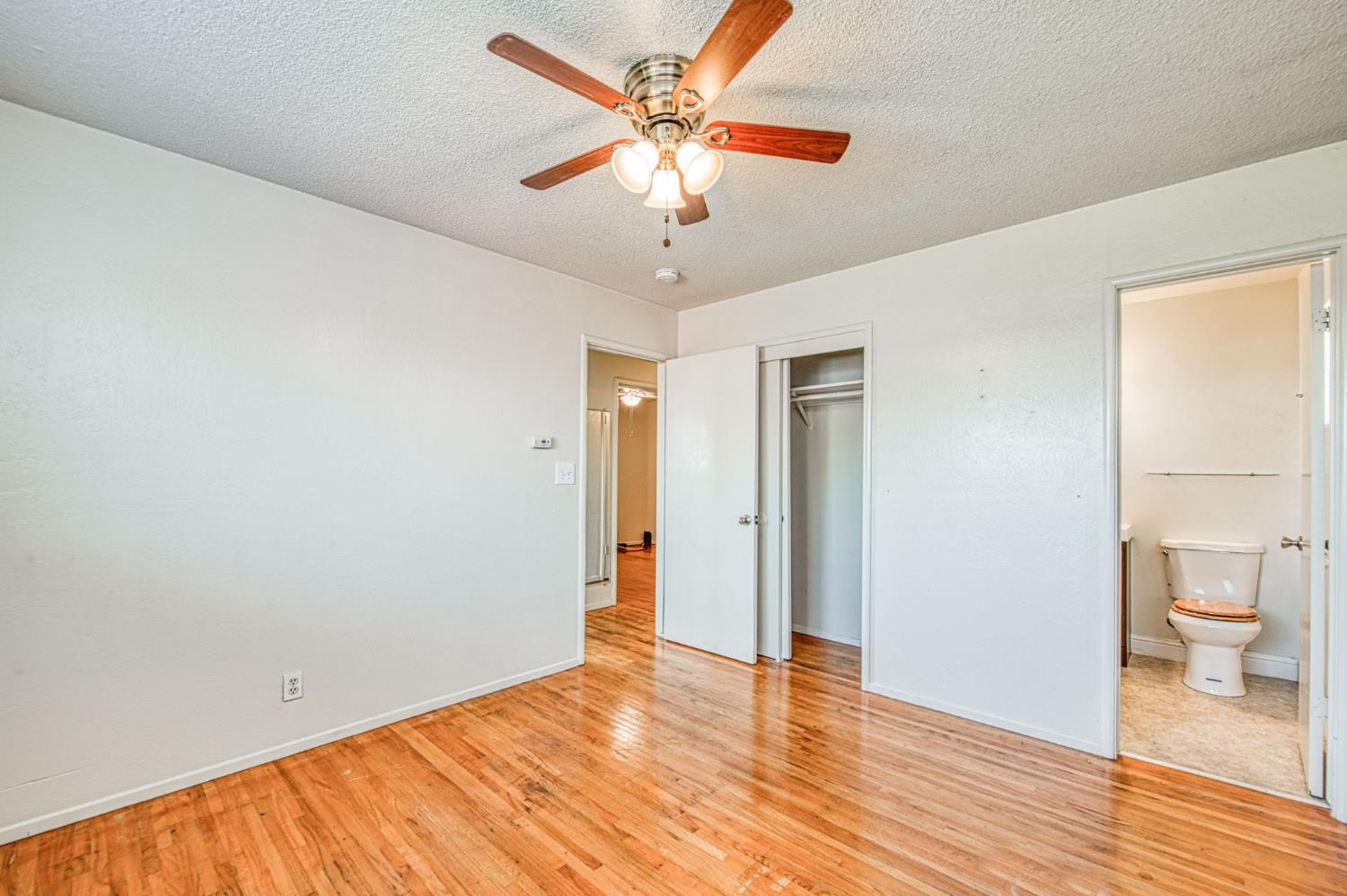 51 San Jose Ave, Clovis, CA 93612