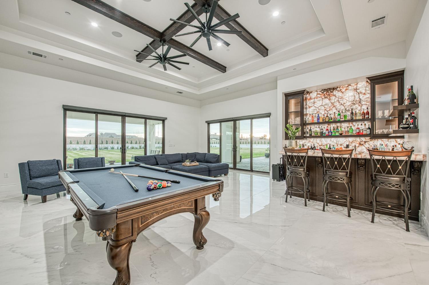 3729 E Queens Ct, Clovis, CA 93619