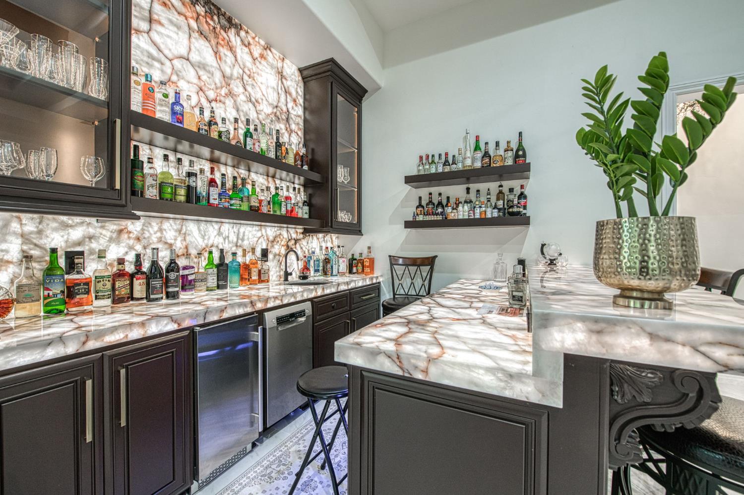 3729 E Queens Ct, Clovis, CA 93619