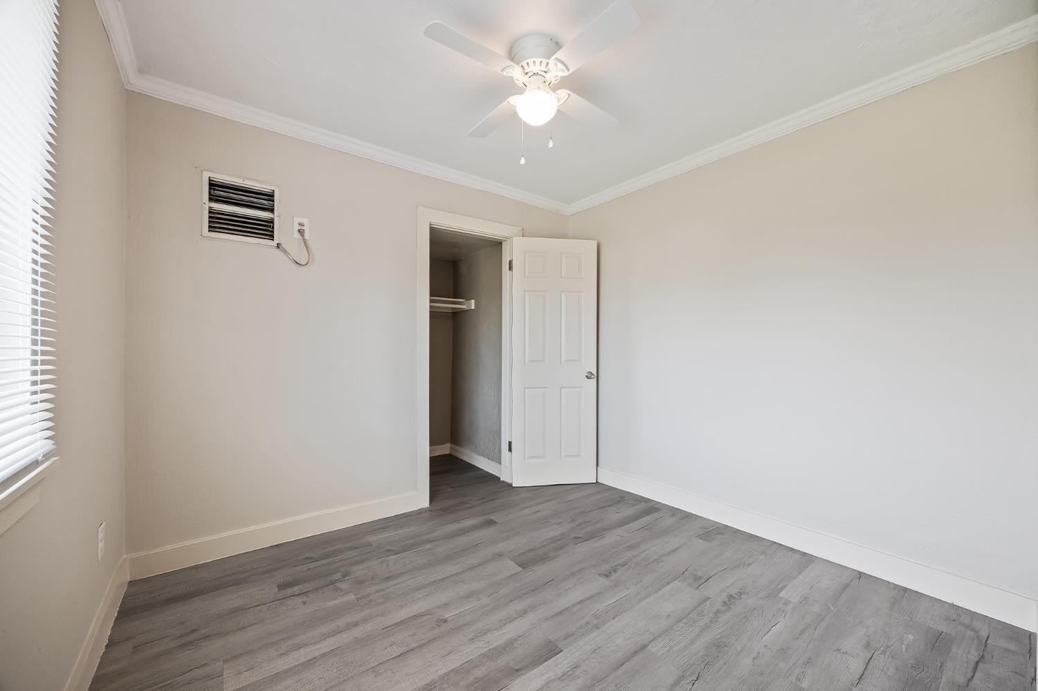 3864 E Lyell Ave, Fresno, CA 93702