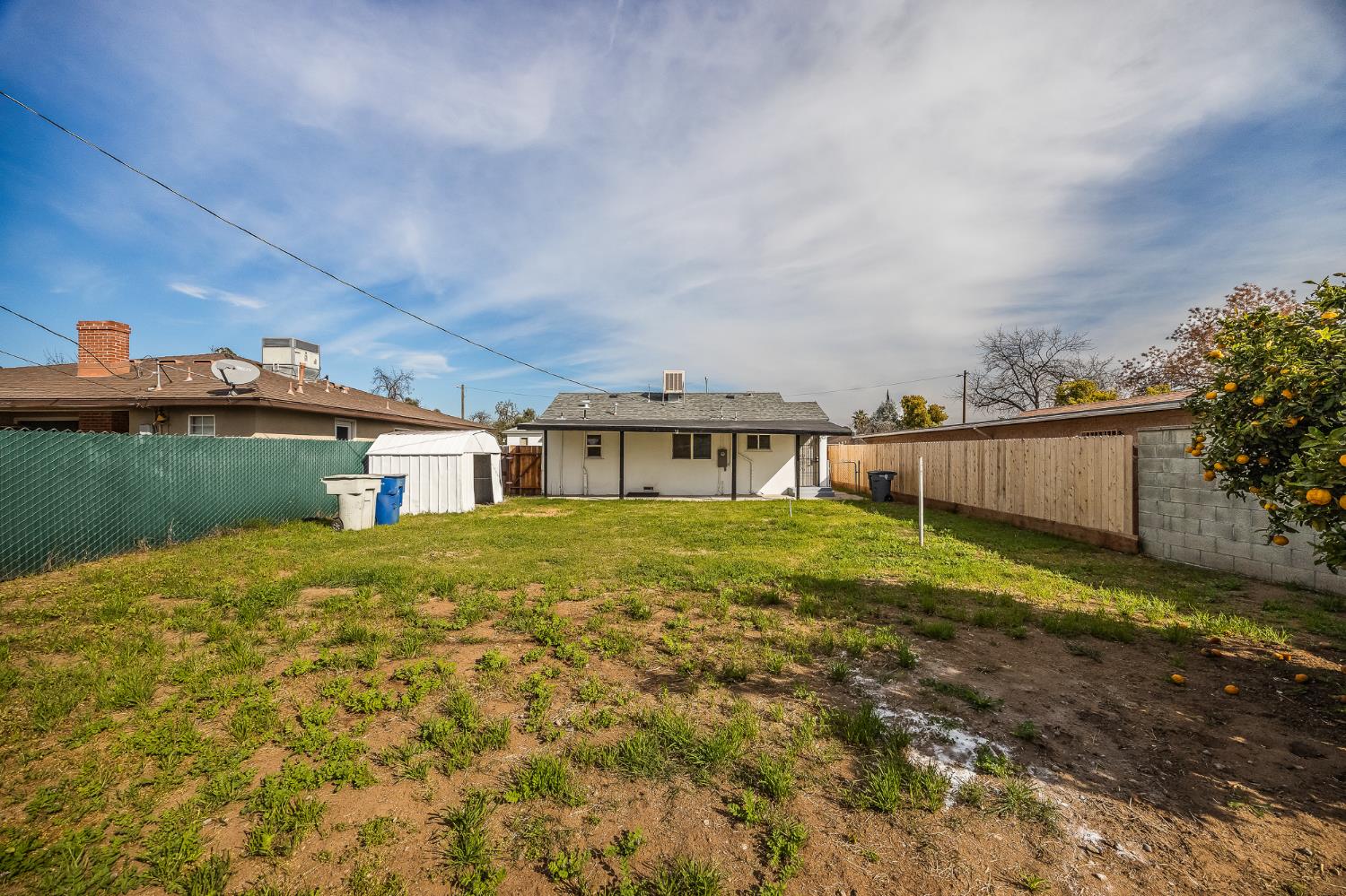 3864 E Lyell Ave, Fresno, CA 93702