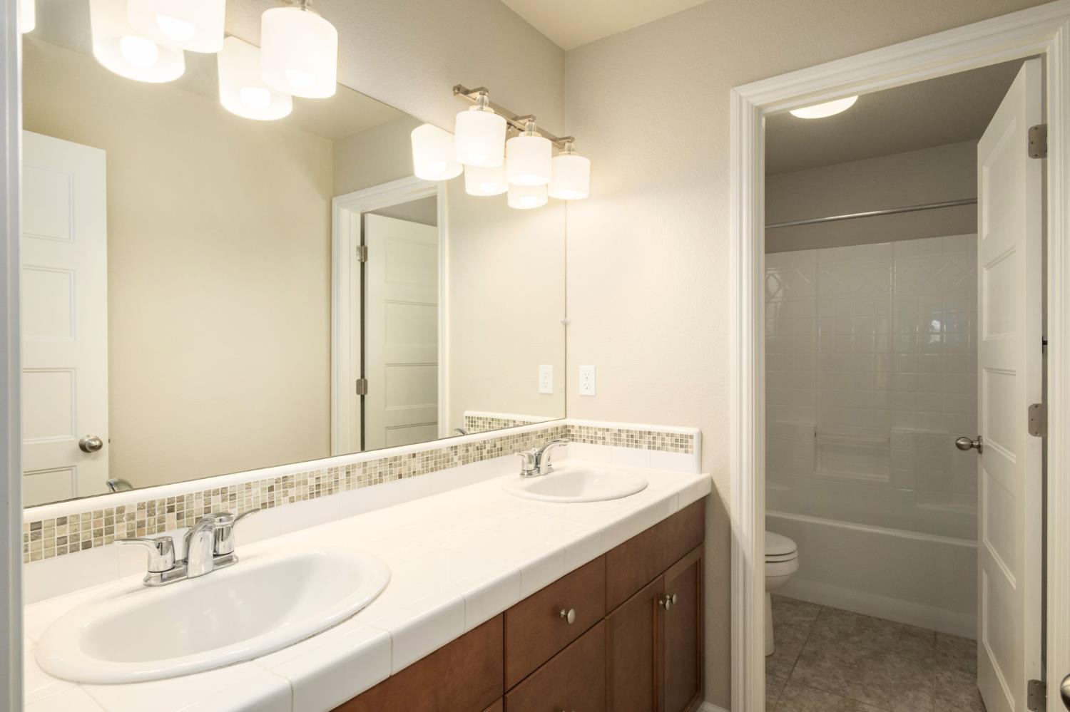 3482 Elevations Way, Clovis, CA 93619