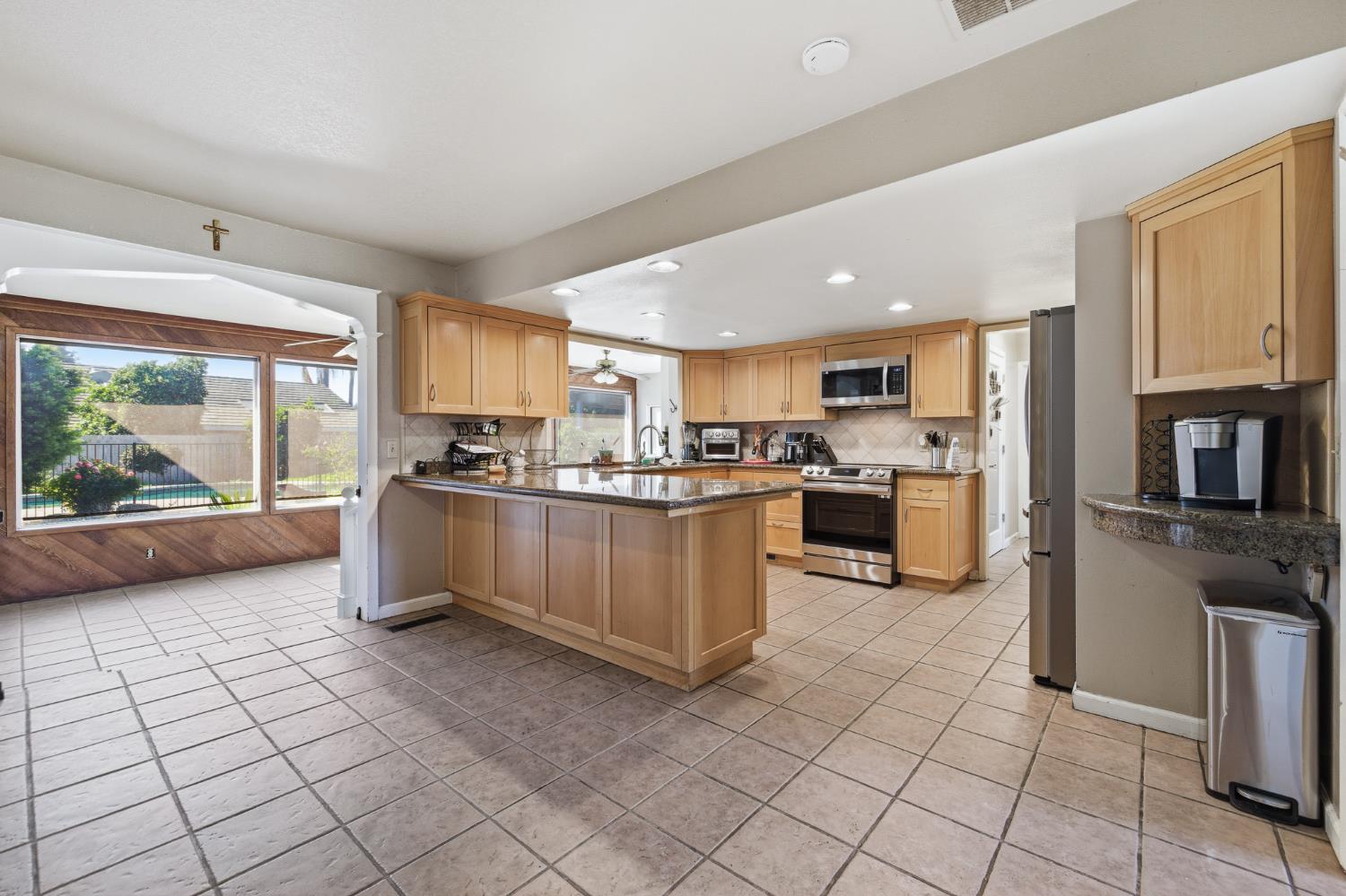 1233 Redwood, Selma, CA 93662