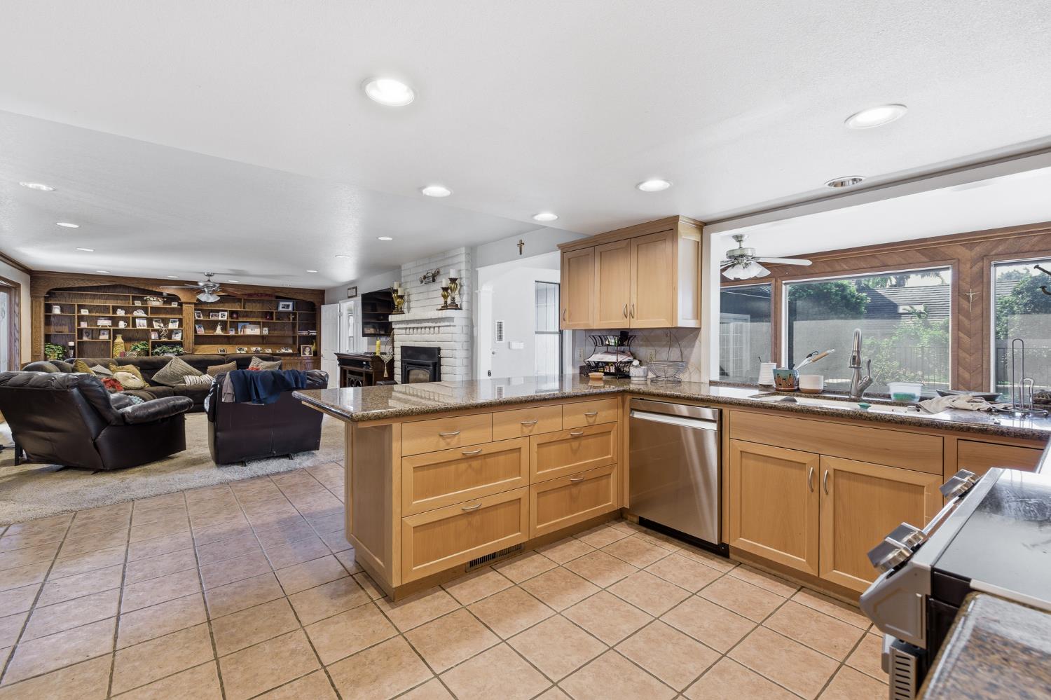 1233 Redwood, Selma, CA 93662