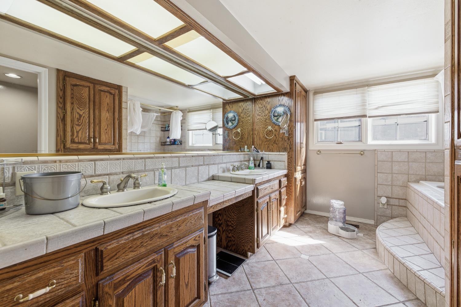 1233 Redwood, Selma, CA 93662