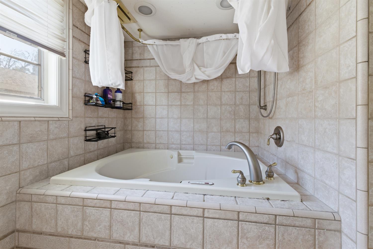 1233 Redwood, Selma, CA 93662