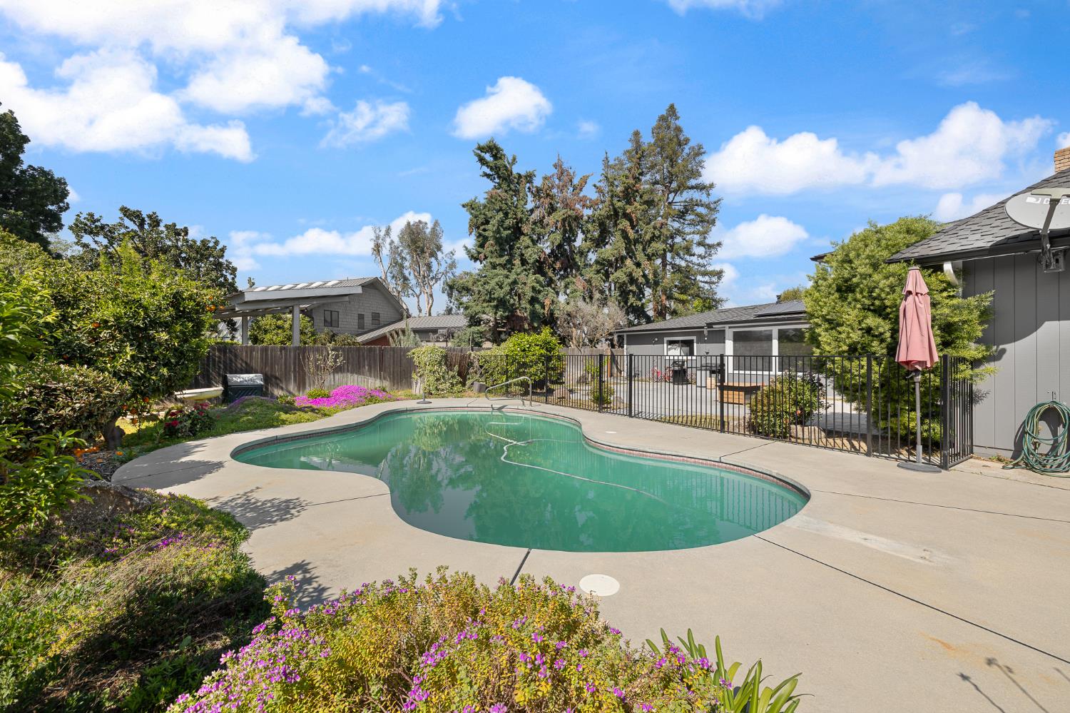 1233 Redwood, Selma, CA 93662