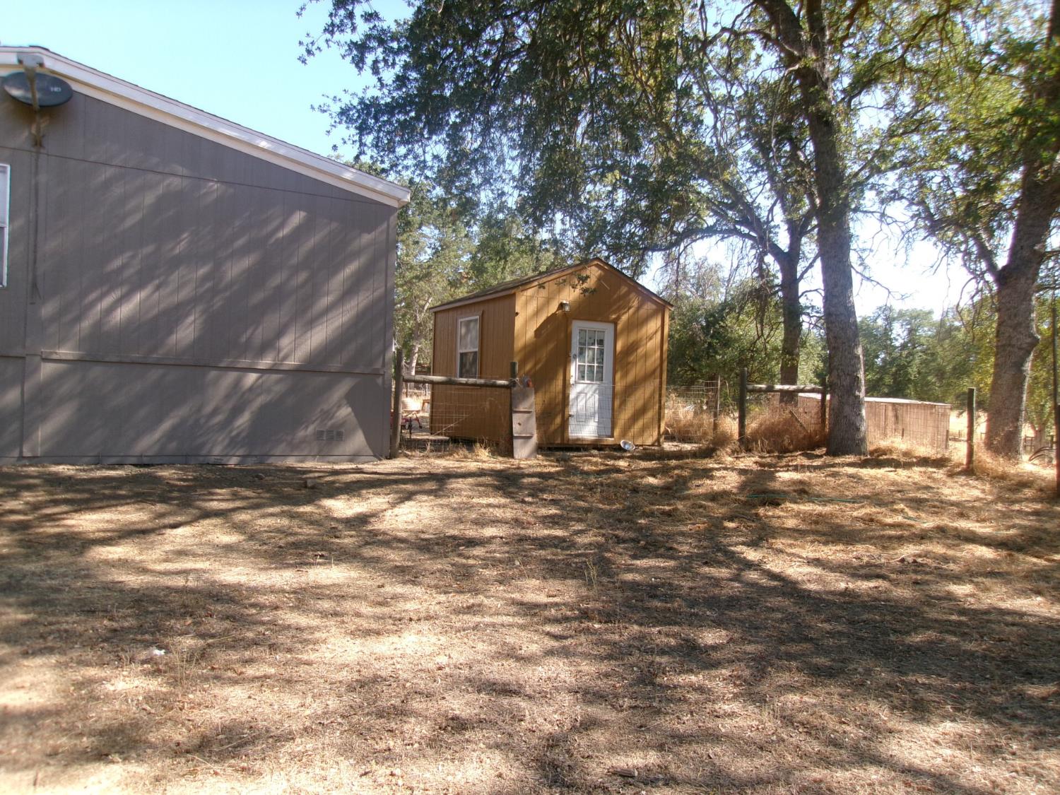 33831 Medford Rd, Auberry, CA 93602