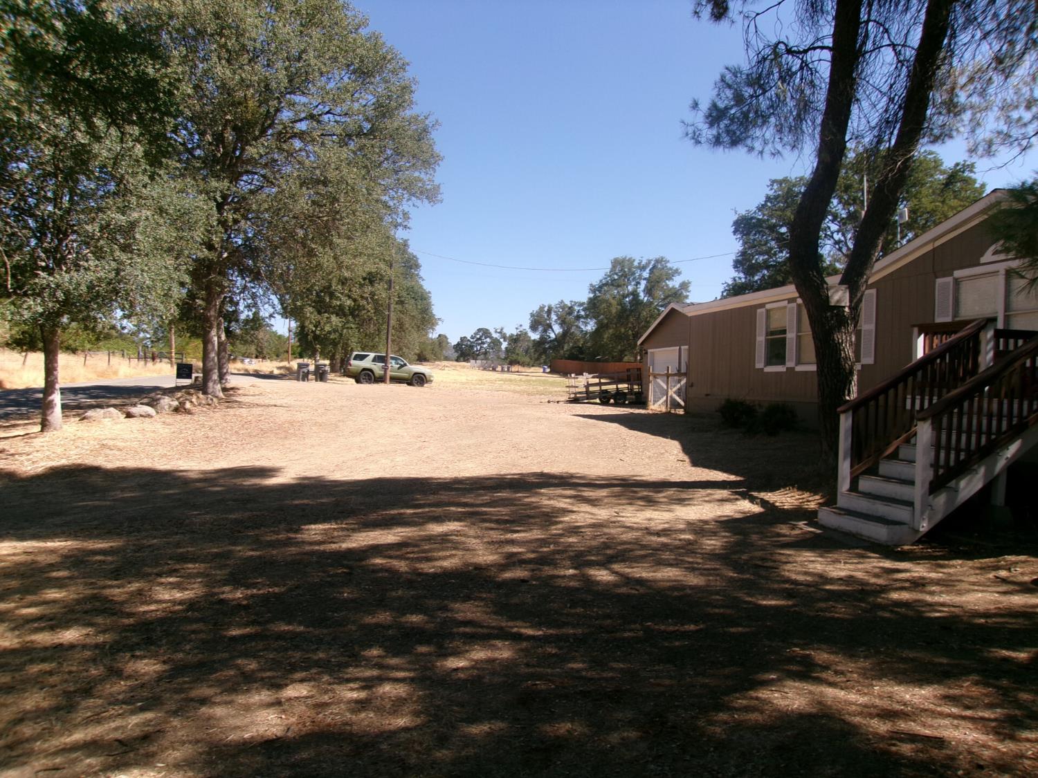 33831 Medford Rd, Auberry, CA 93602