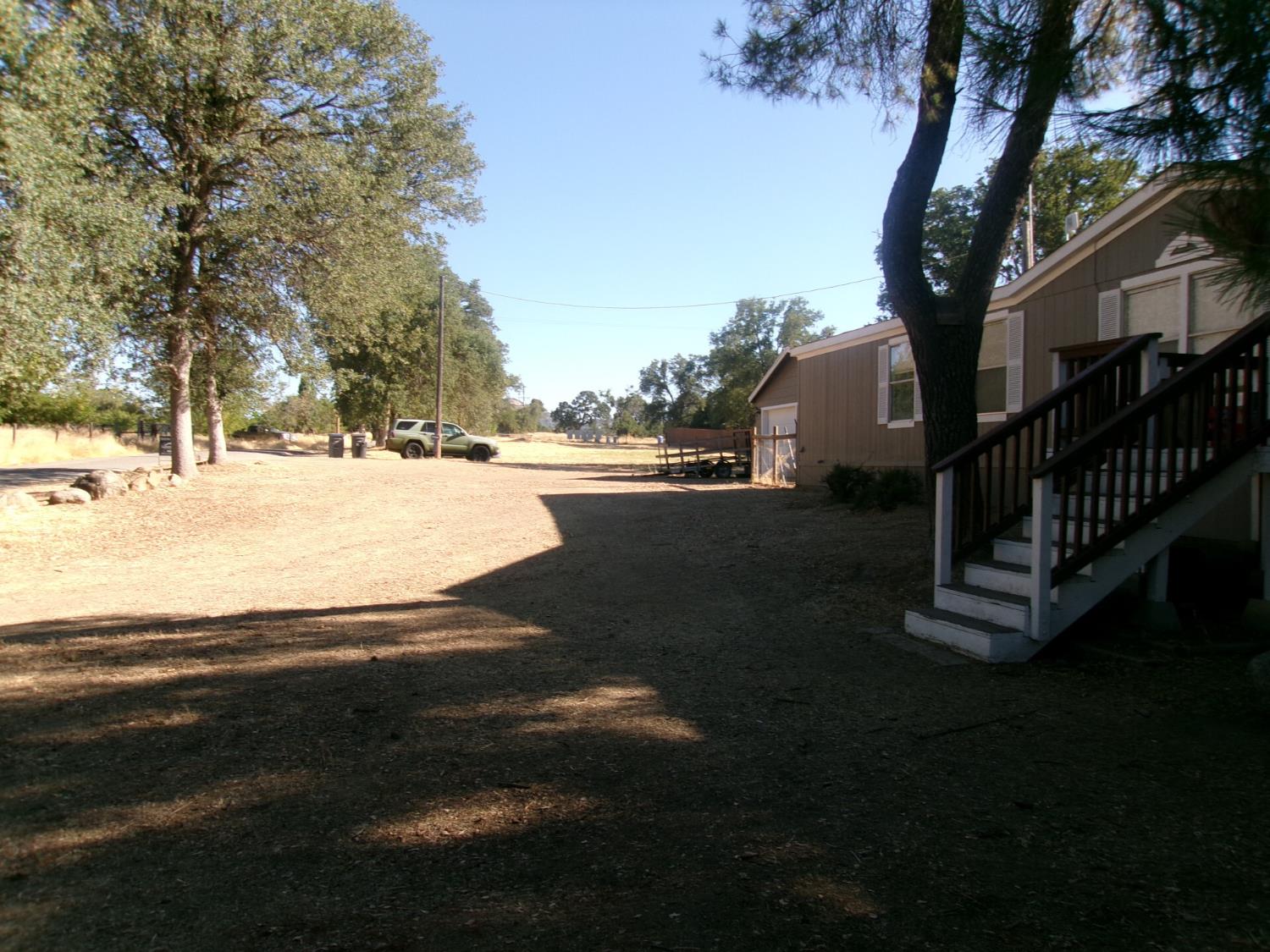 33831 Medford Rd, Auberry, CA 93602