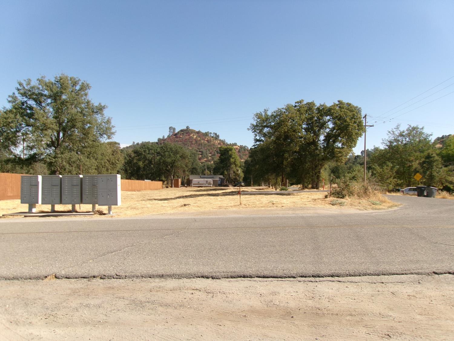 33831 Medford Rd, Auberry, CA 93602