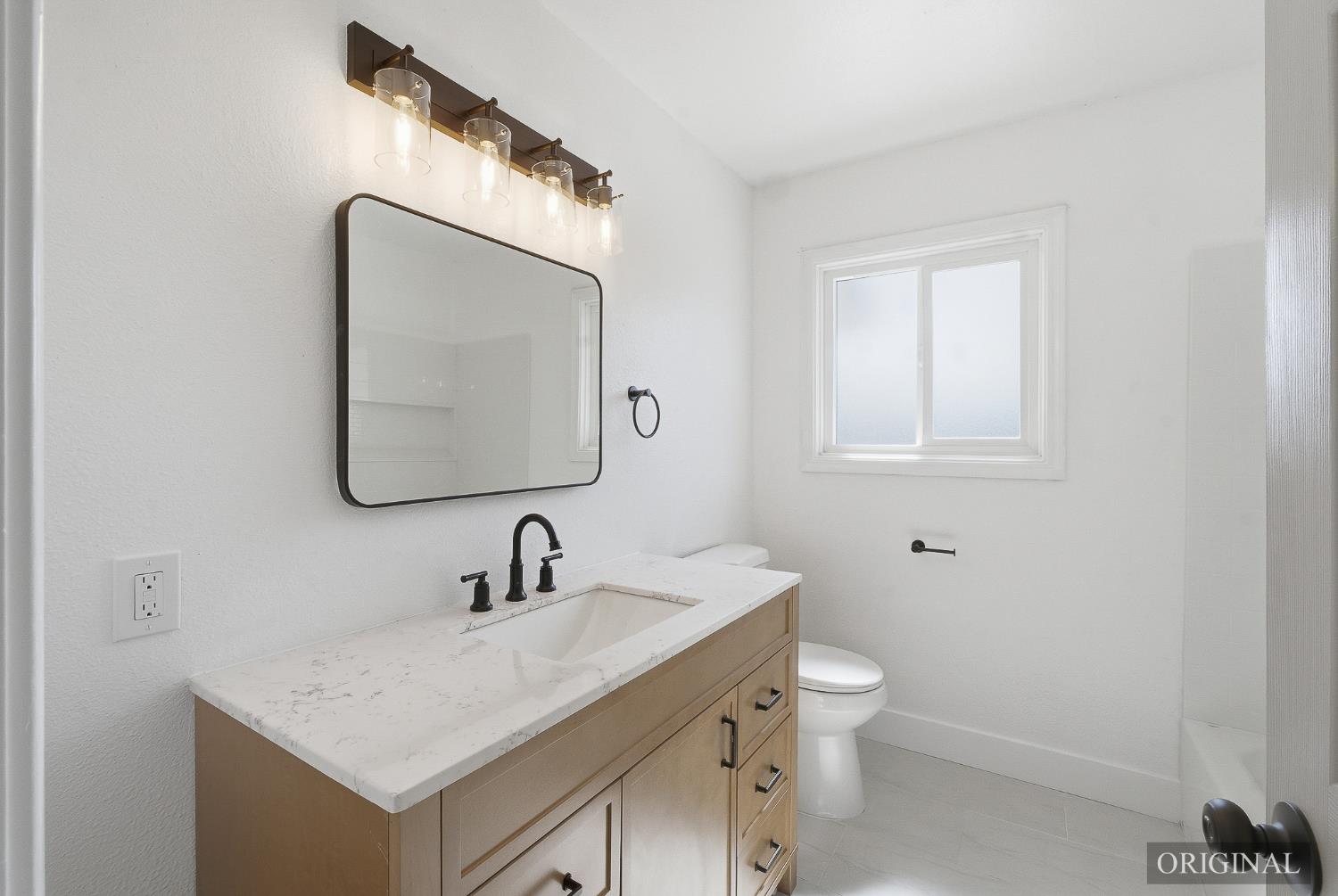 3915 E Holland Ave, Fresno, CA 93726