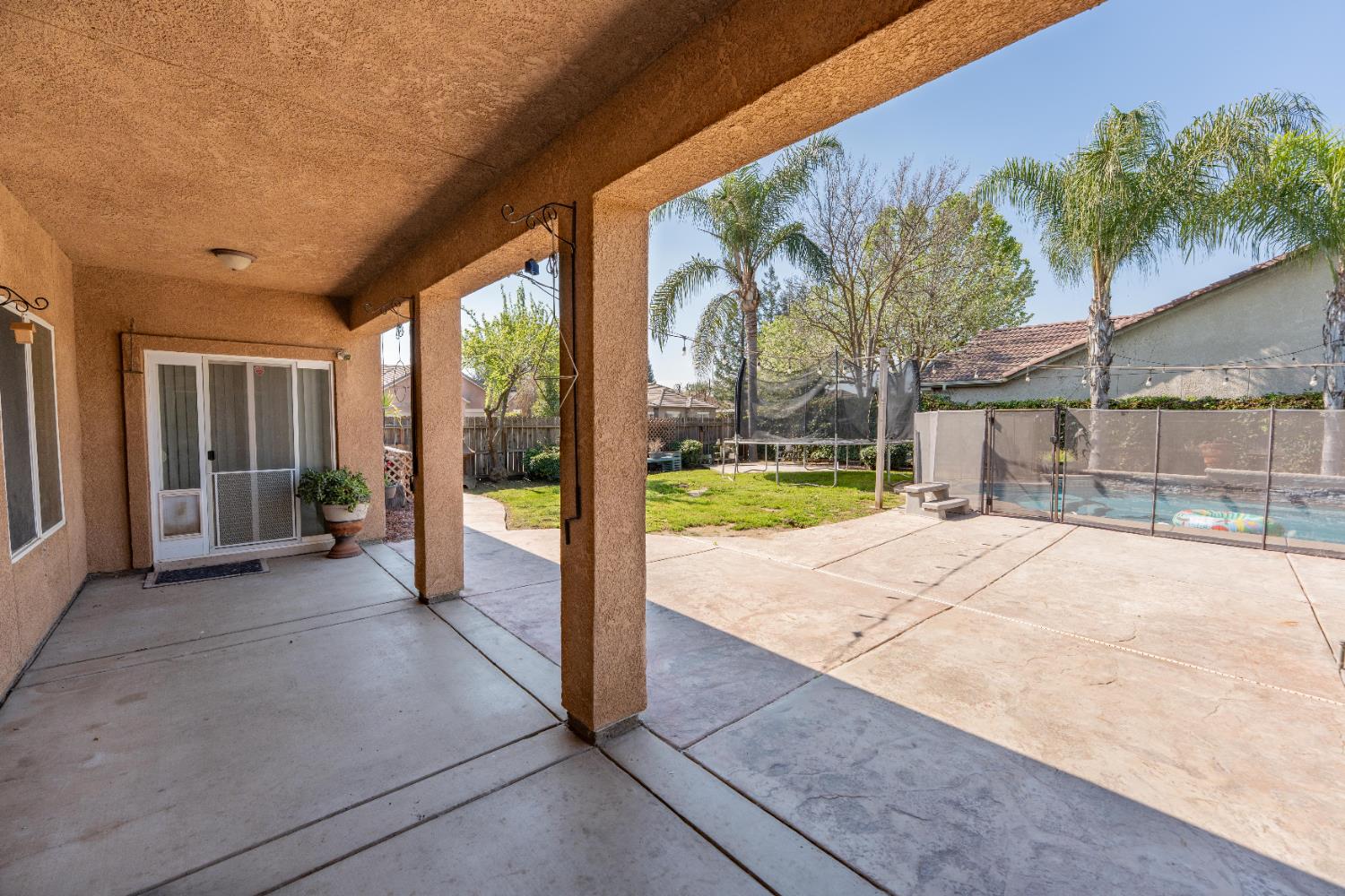 2945 S Arkle St, Visalia, CA 93292