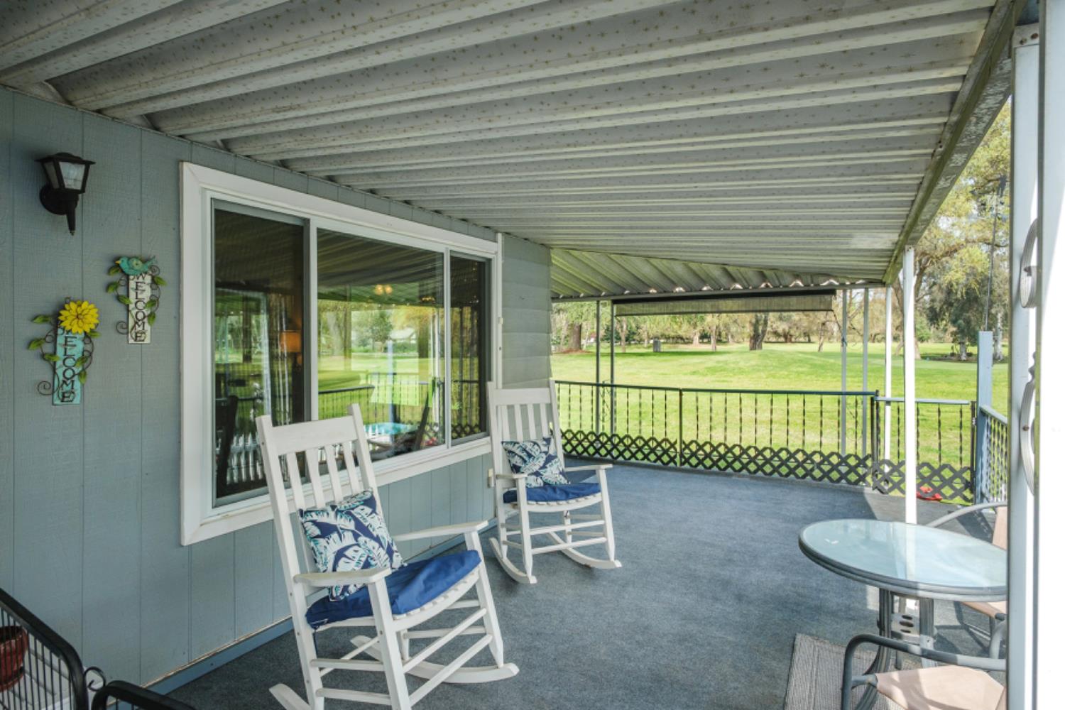 339 N Frankwood Ave #9, Sanger, CA 93657