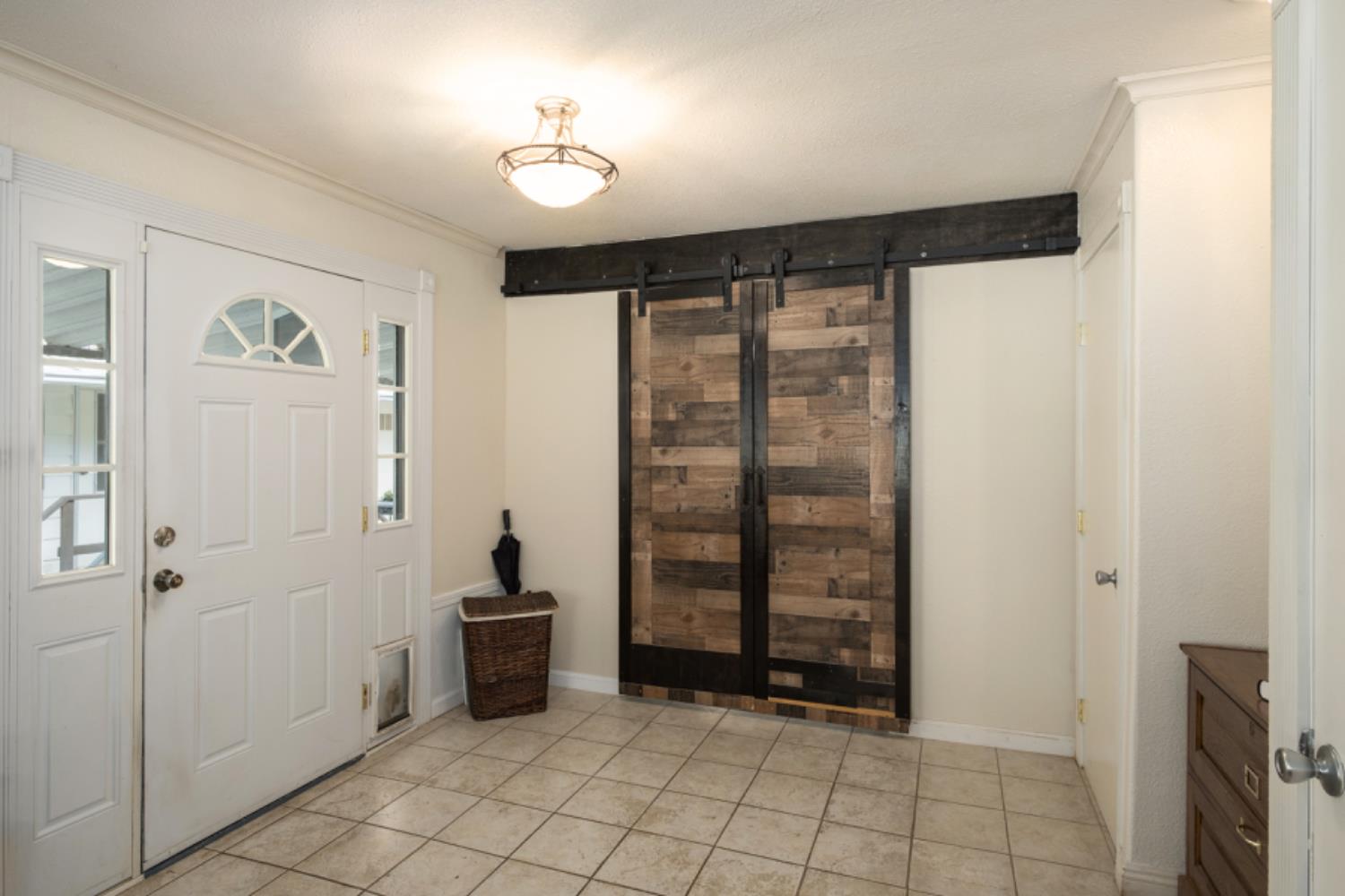 339 N Frankwood Ave #9, Sanger, CA 93657