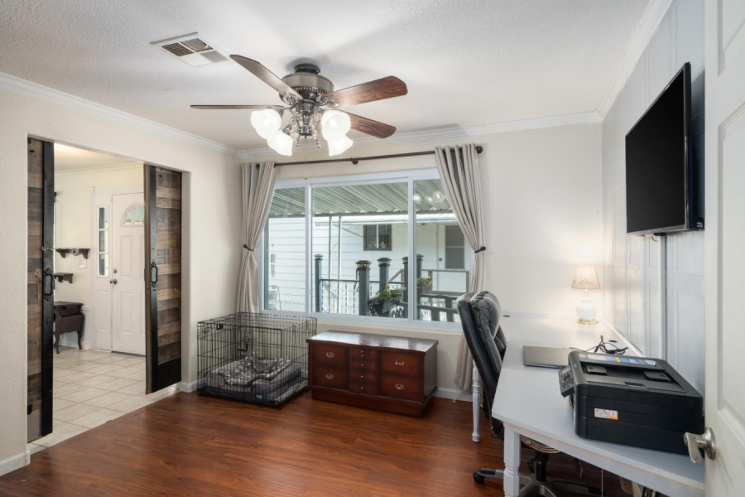 339 N Frankwood Ave #9, Sanger, CA 93657