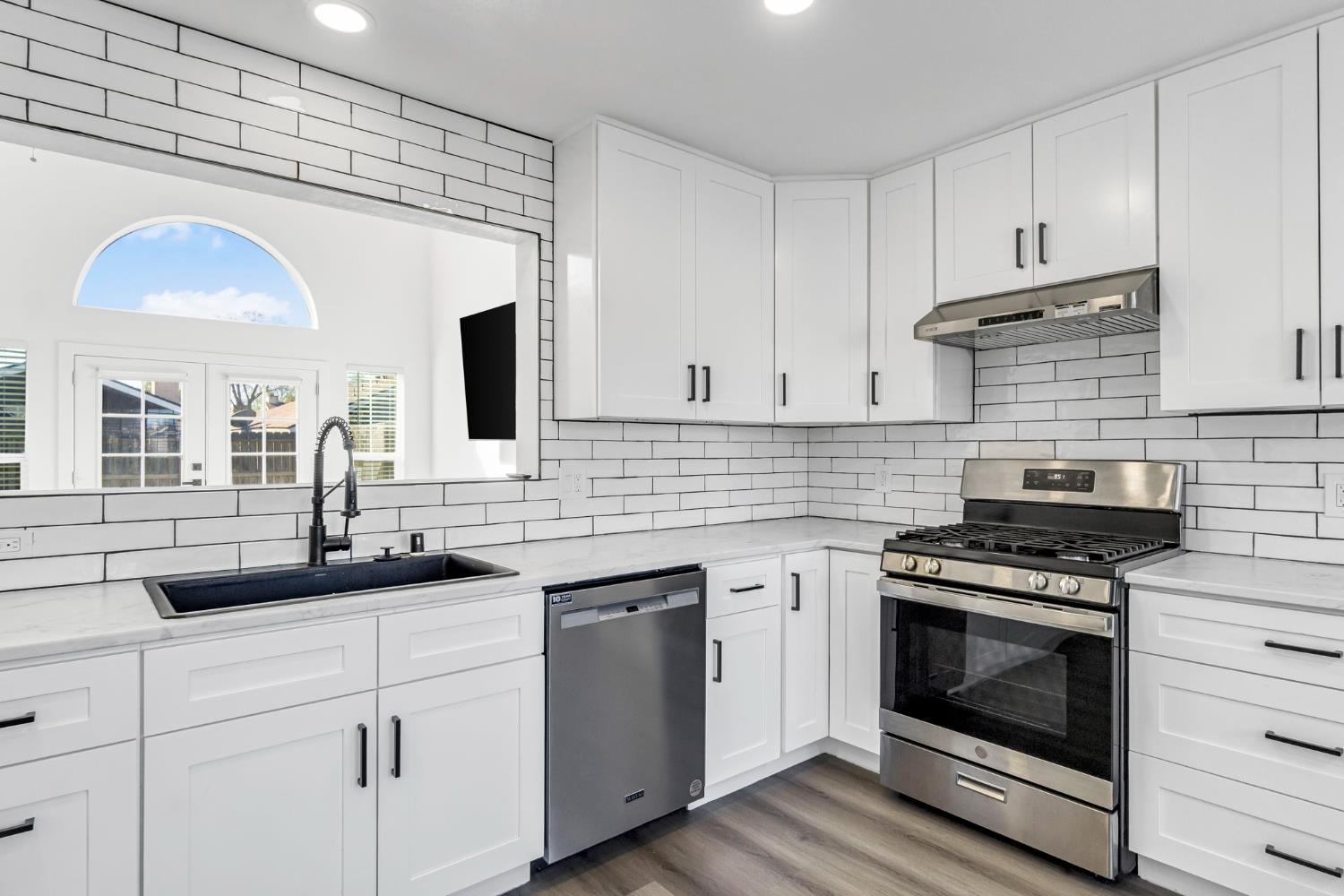 4121 W Michigan Ave, Fresno, CA 93722