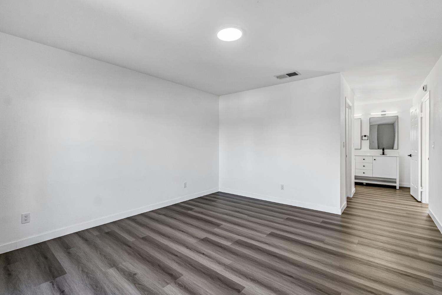 4121 W Michigan Ave, Fresno, CA 93722