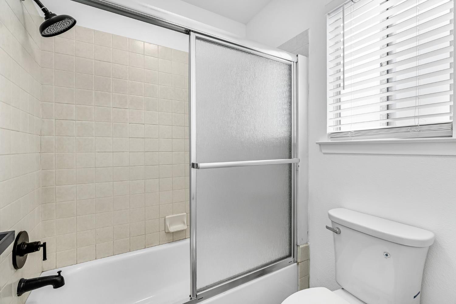 4121 W Michigan Ave, Fresno, CA 93722