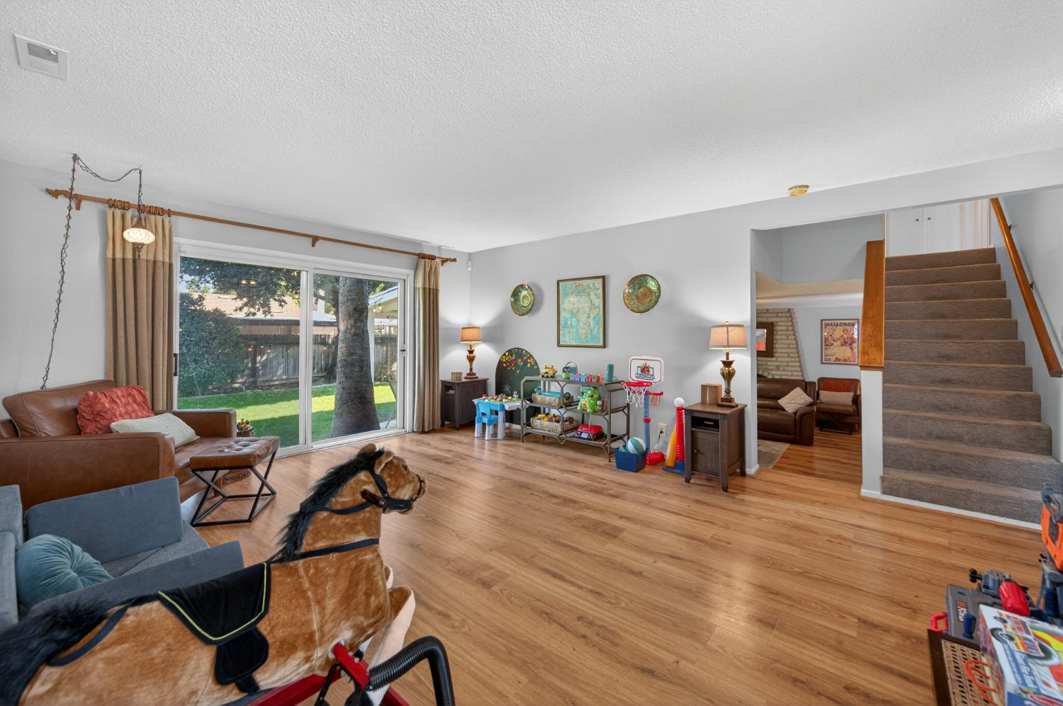 4486 N Hayston Ave, Fresno, CA 93726