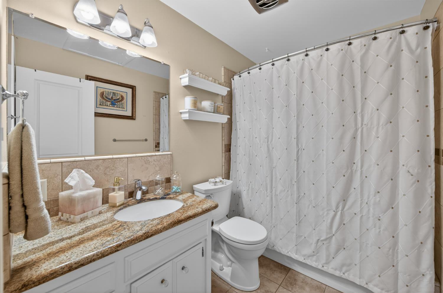 4486 N Hayston Ave, Fresno, CA 93726