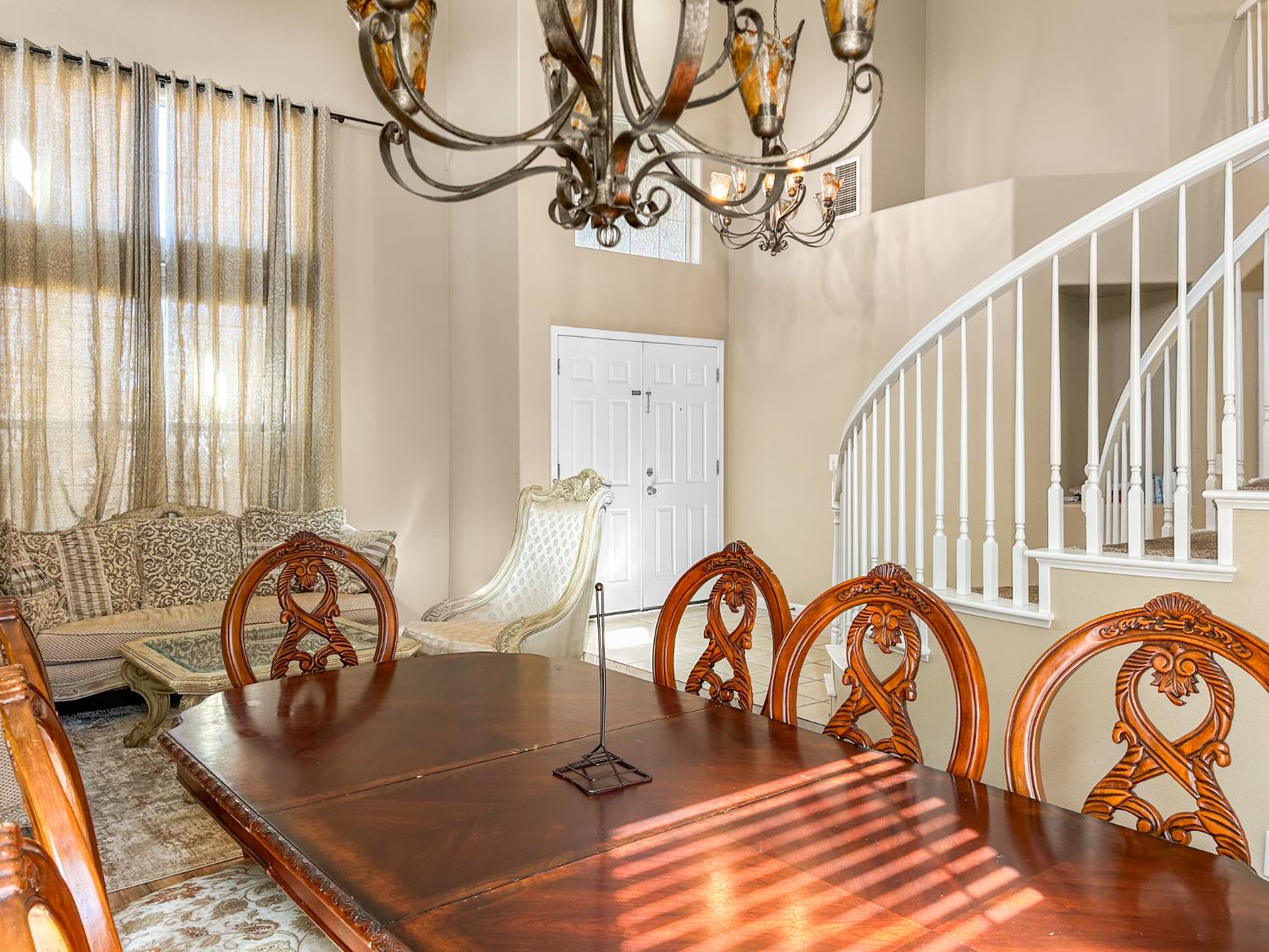 5811 W Cromwell Ave, Fresno, CA 93722