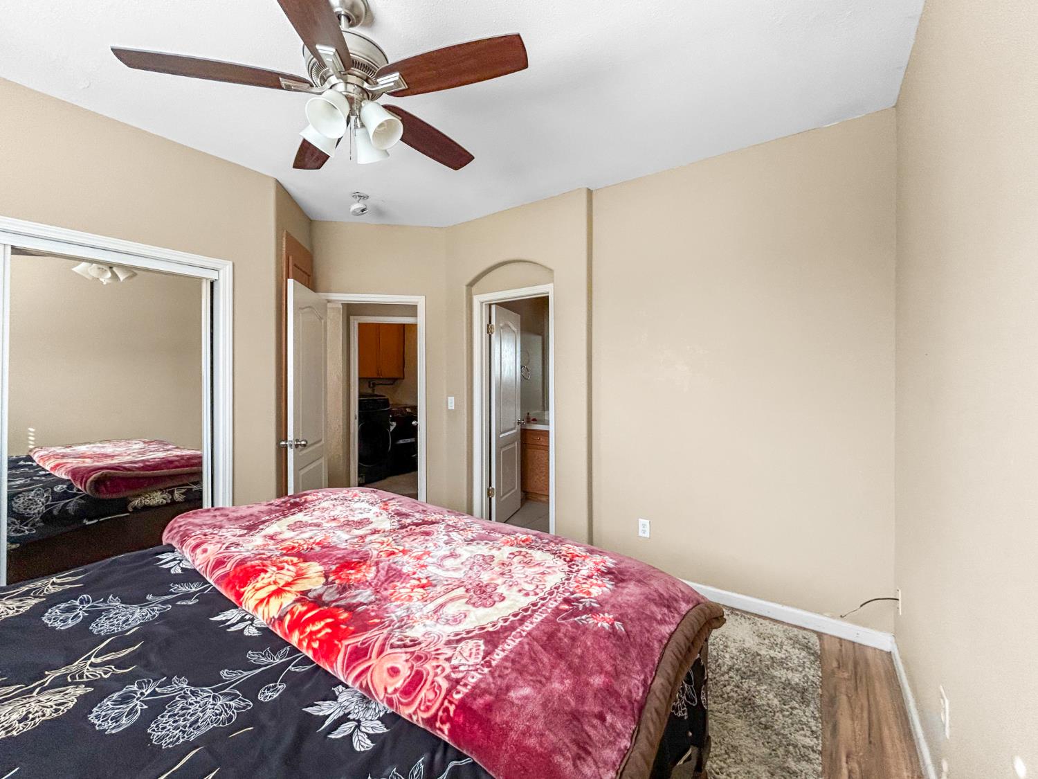 5811 W Cromwell Ave, Fresno, CA 93722