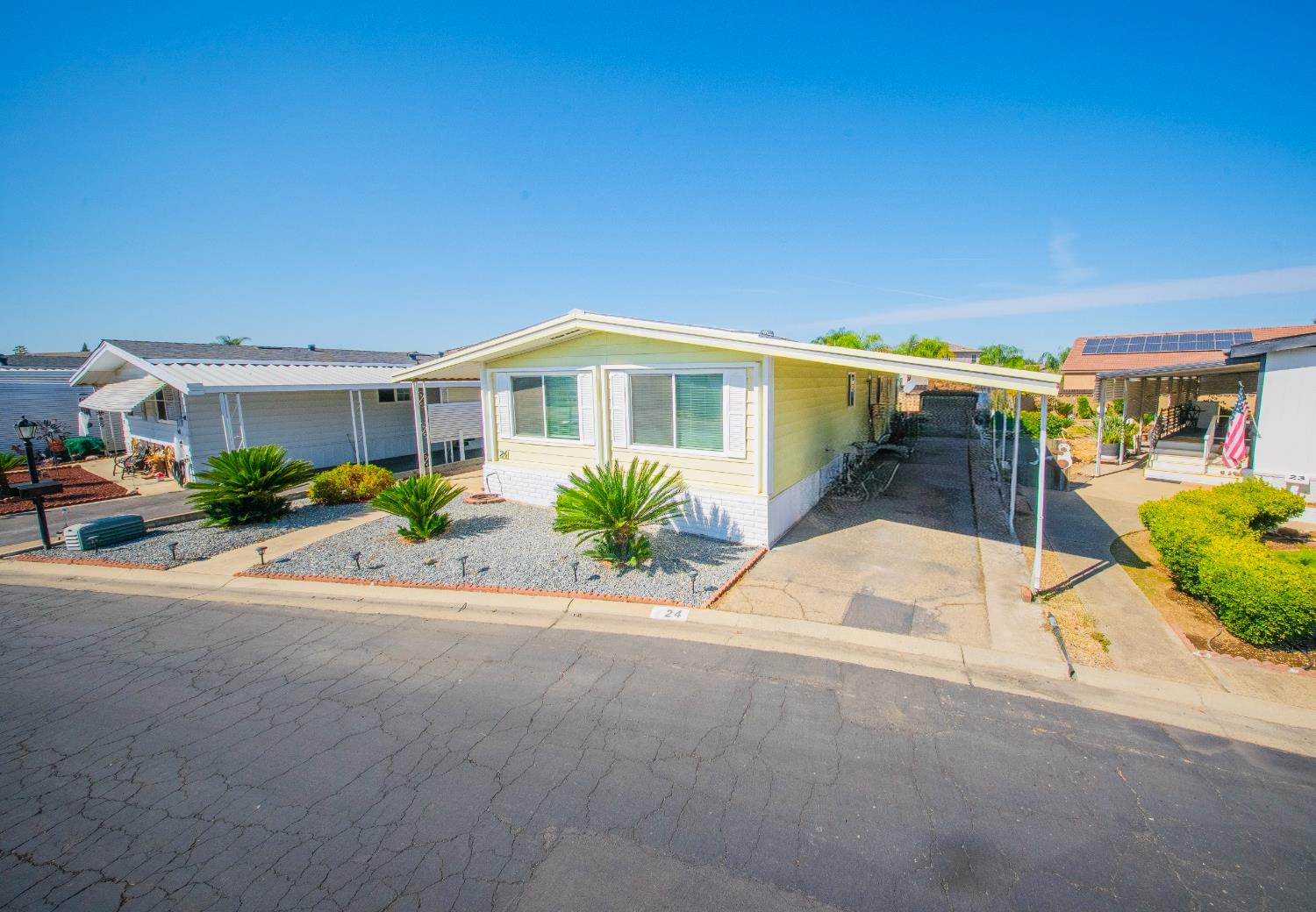 371 Bethel Ave #24, Sanger, CA 93657