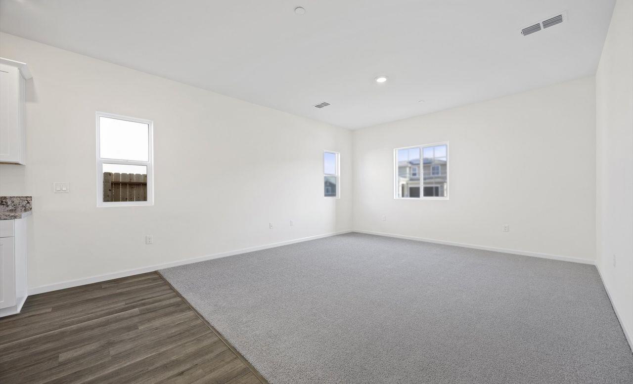 890 S Philip Ave, Fowler, CA 93625