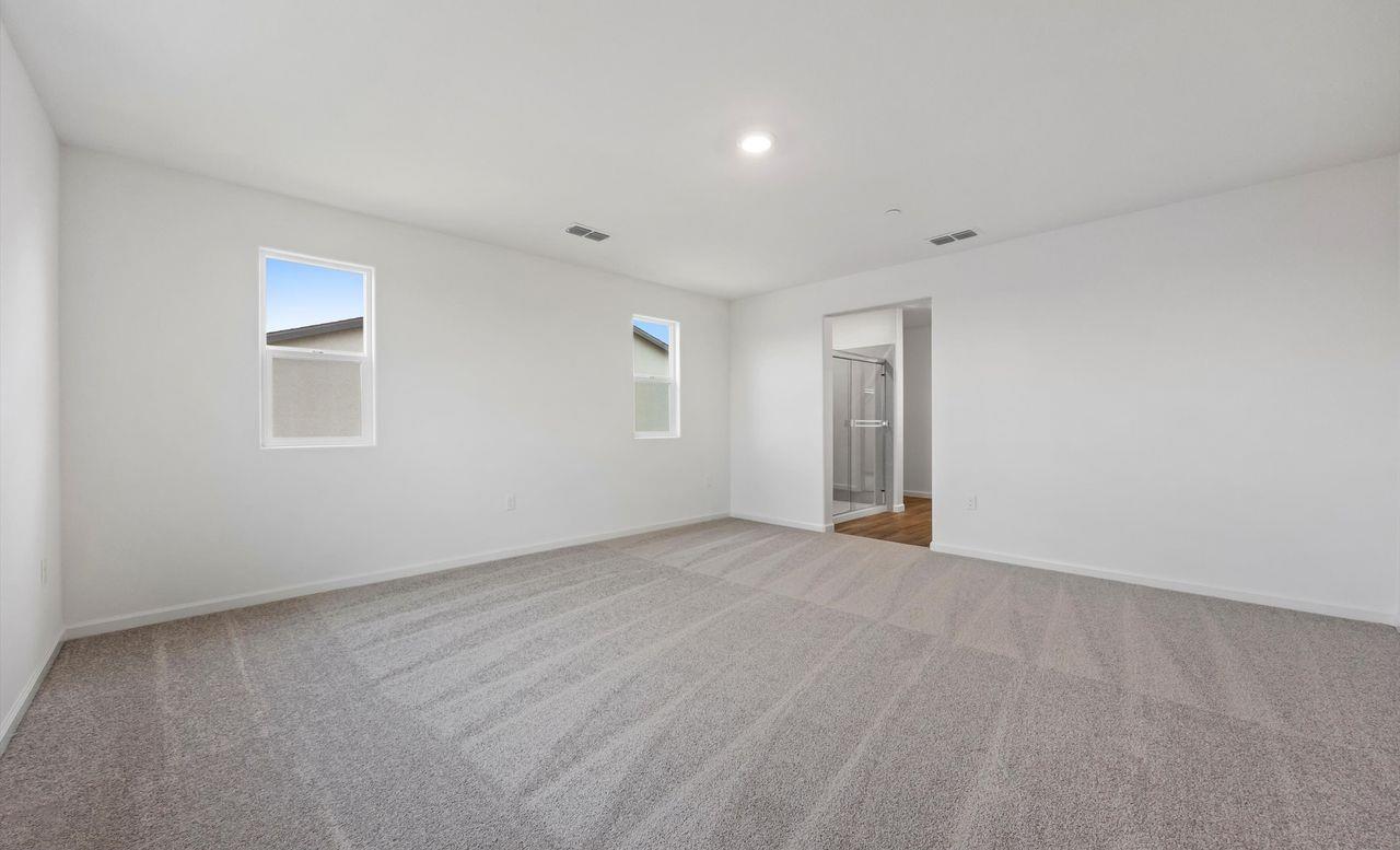 890 S Philip Ave, Fowler, CA 93625