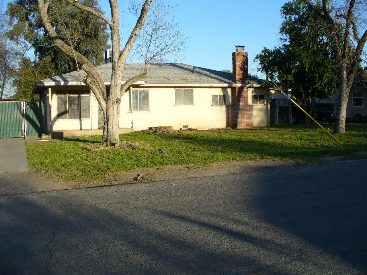 345 S Bailey Ave, Fresno, CA 93727