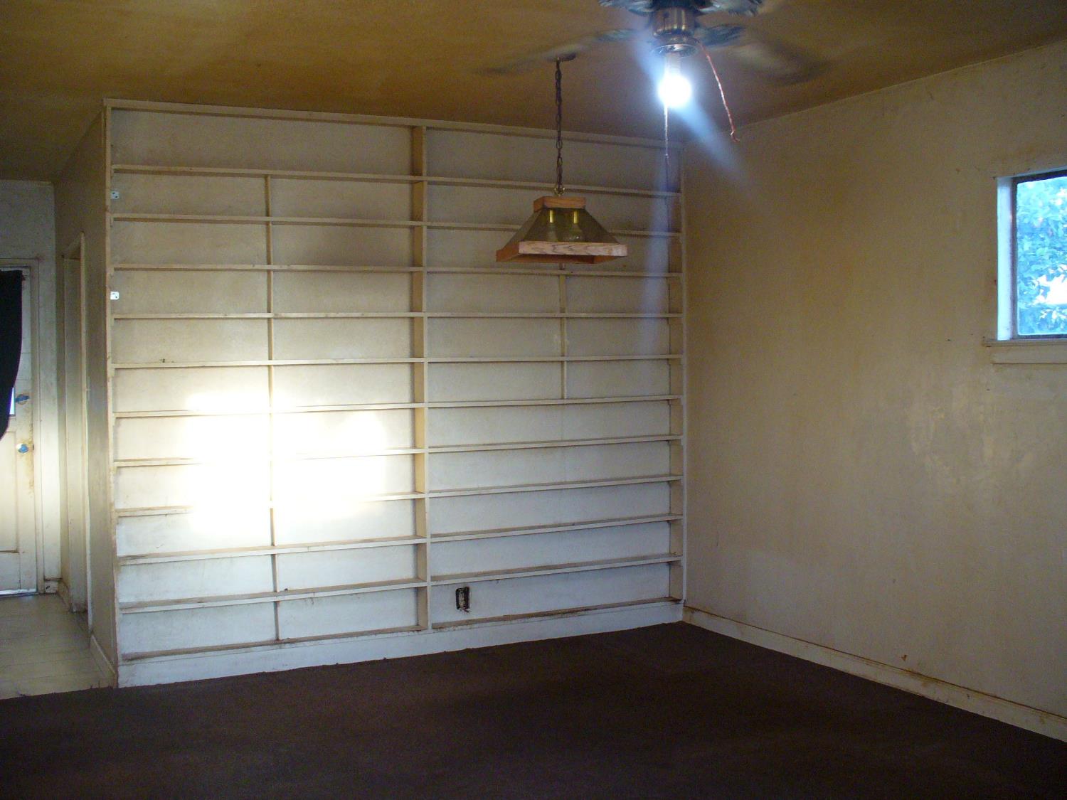 345 S Bailey Ave, Fresno, CA 93727