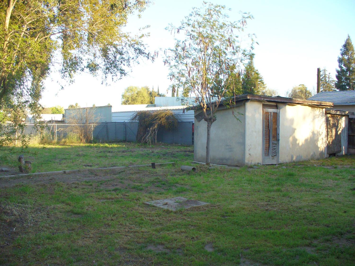 345 S Bailey Ave, Fresno, CA 93727