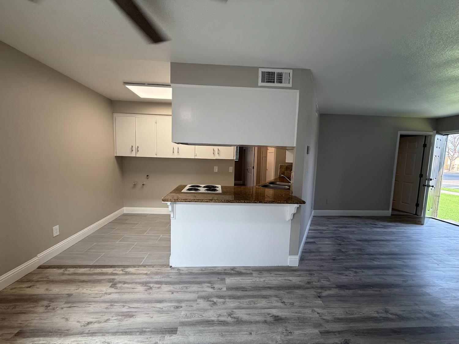 1205 F St, Reedley, CA 93654