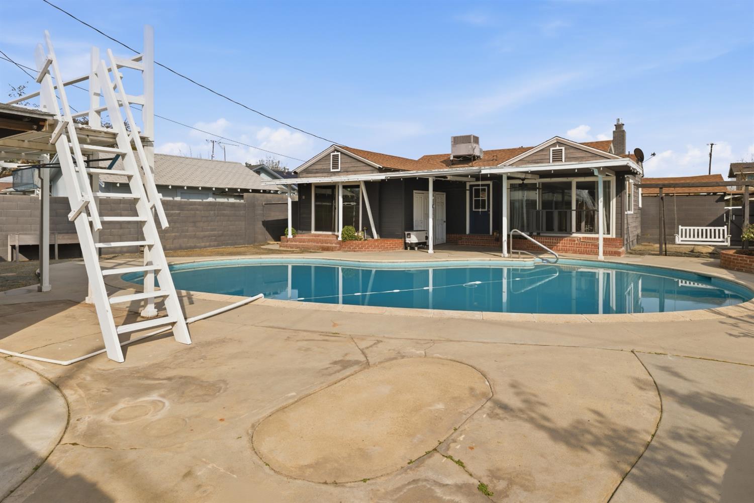 2841 C St, Selma, CA 93662