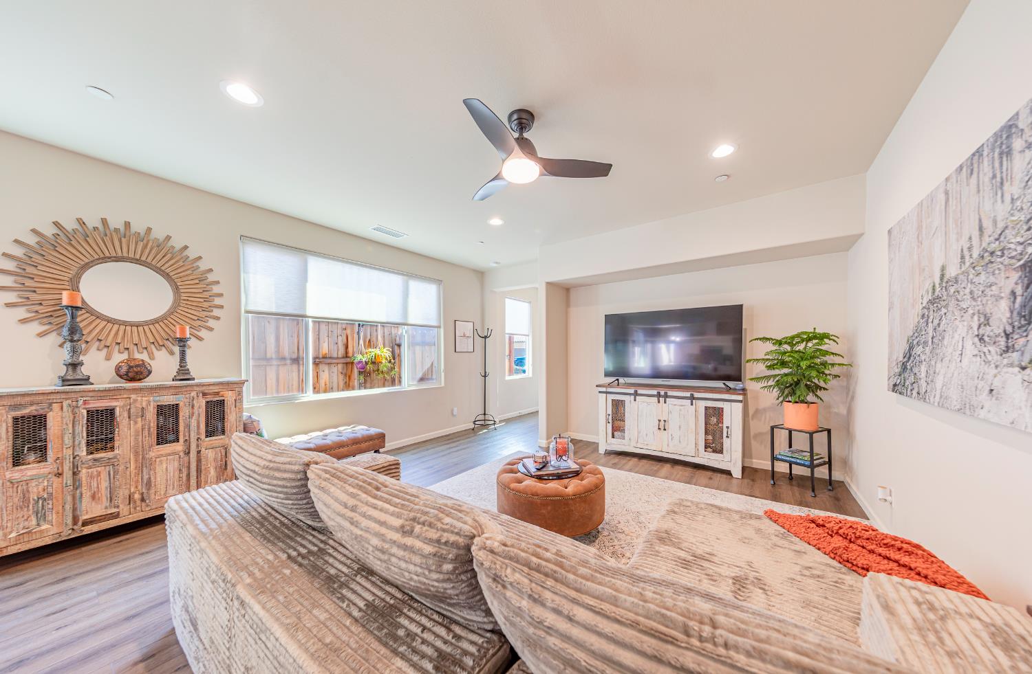 3919 Portals Ave, Clovis, CA 93619