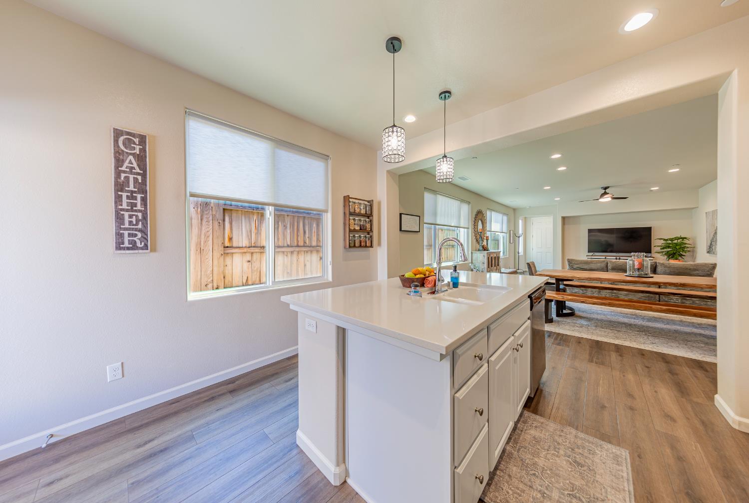 3919 Portals Ave, Clovis, CA 93619