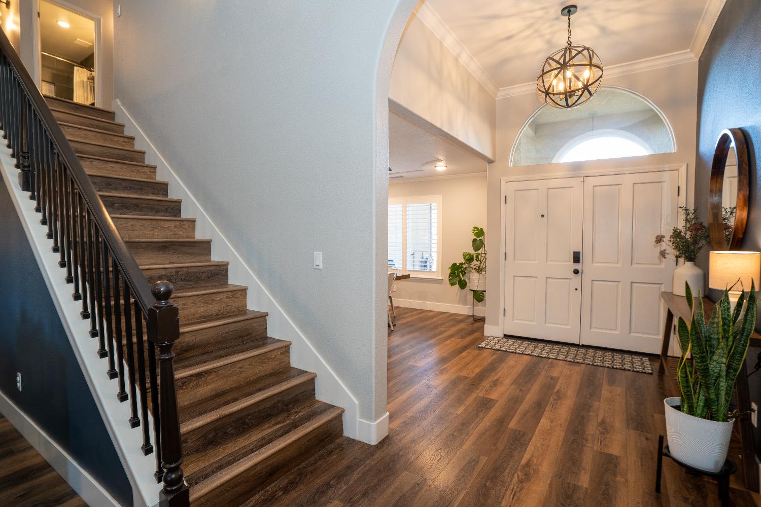 684 W Chennault Ave, Clovis, CA 93611