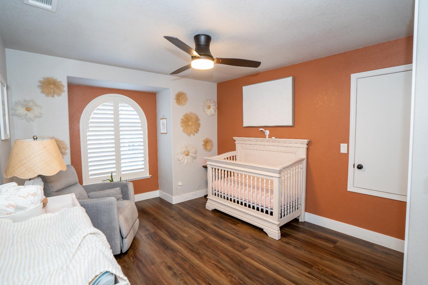 684 W Chennault Ave, Clovis, CA 93611