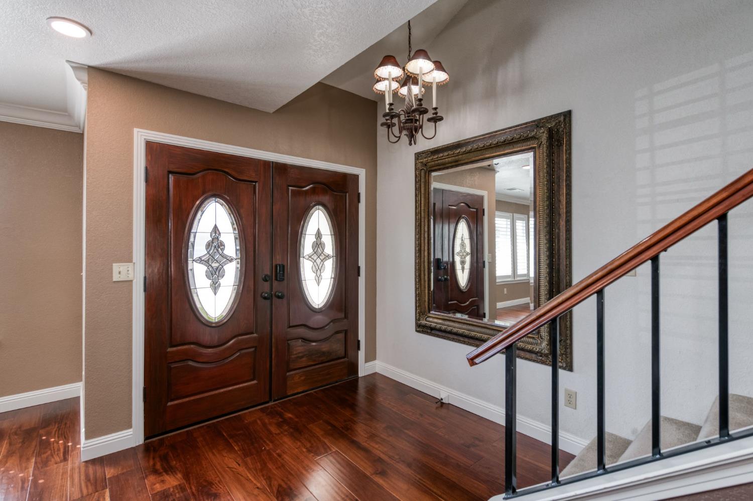 2051 Los Altos Ave, Clovis, CA 93611