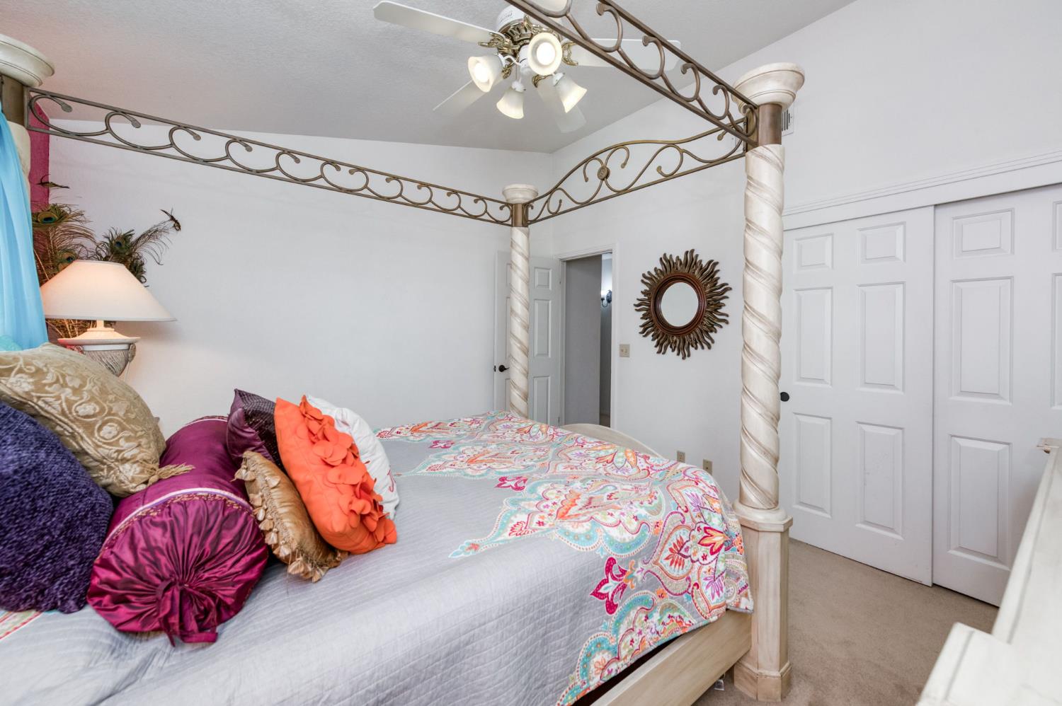 2051 Los Altos Ave, Clovis, CA 93611