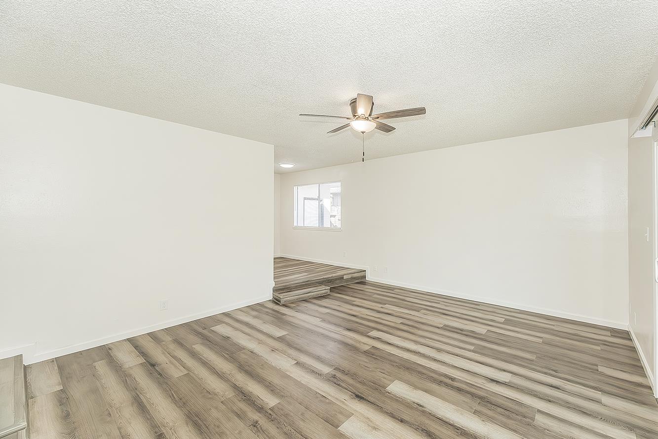 916 W Holland, Clovis, CA 93612