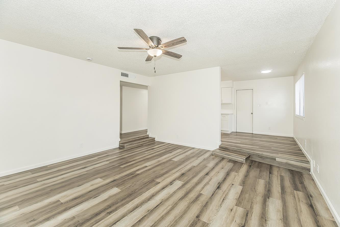 916 W Holland, Clovis, CA 93612