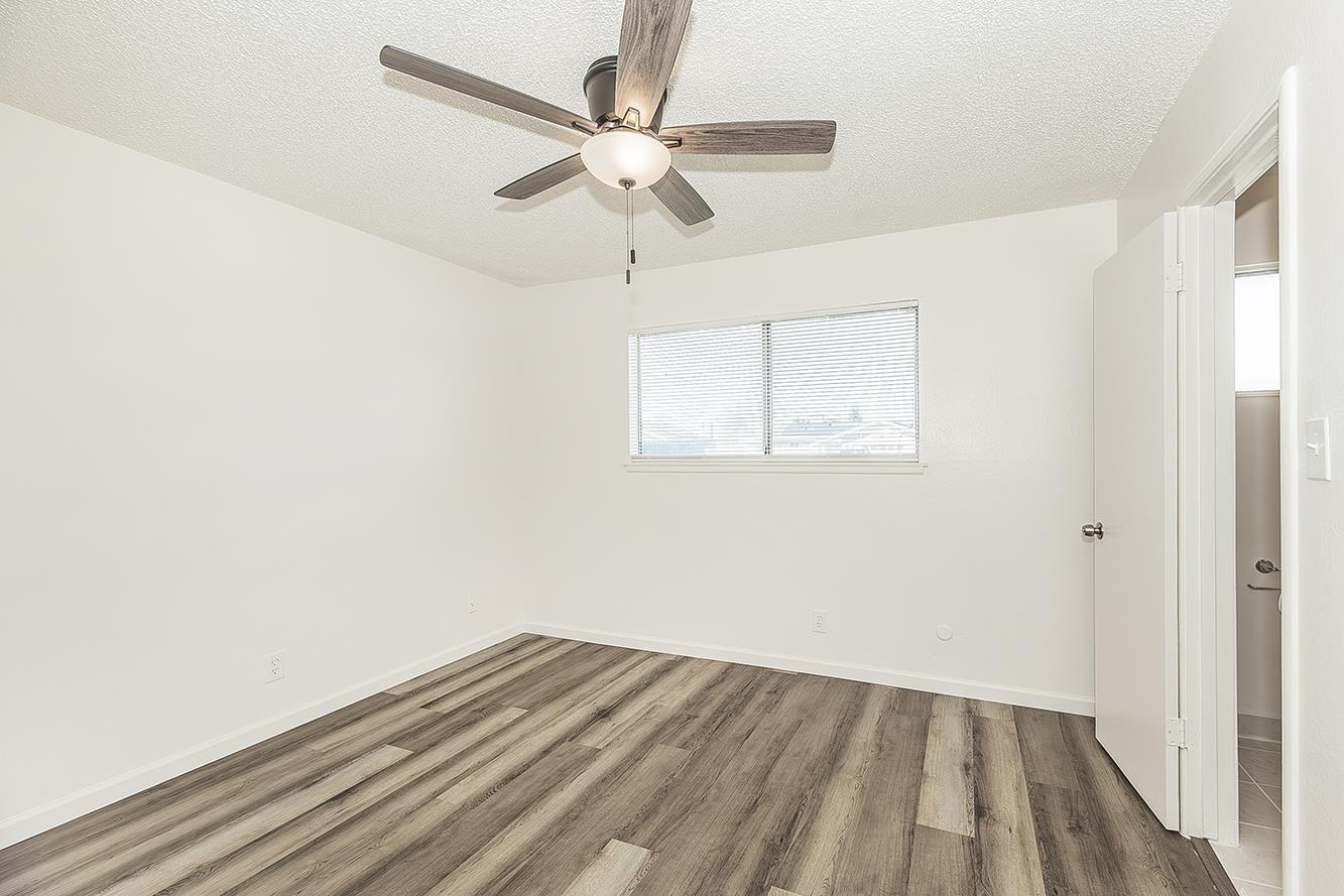 916 W Holland, Clovis, CA 93612