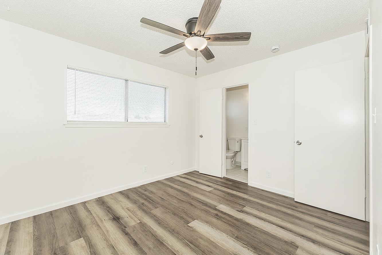 916 W Holland, Clovis, CA 93612