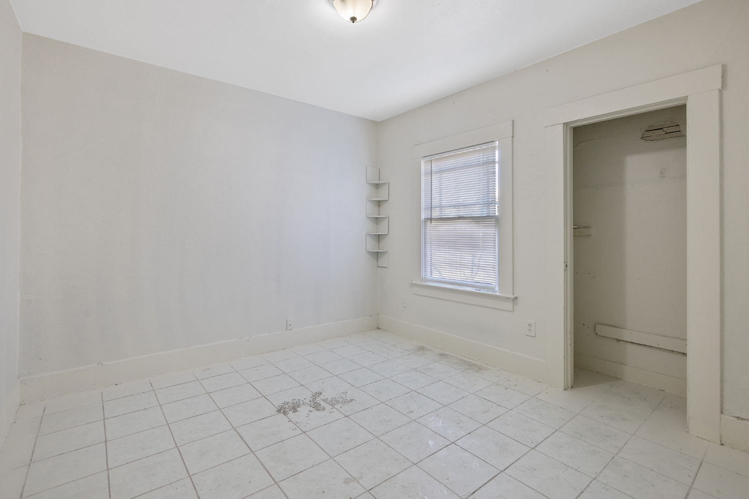 1247 N Ferger Ave, Fresno, CA 93728