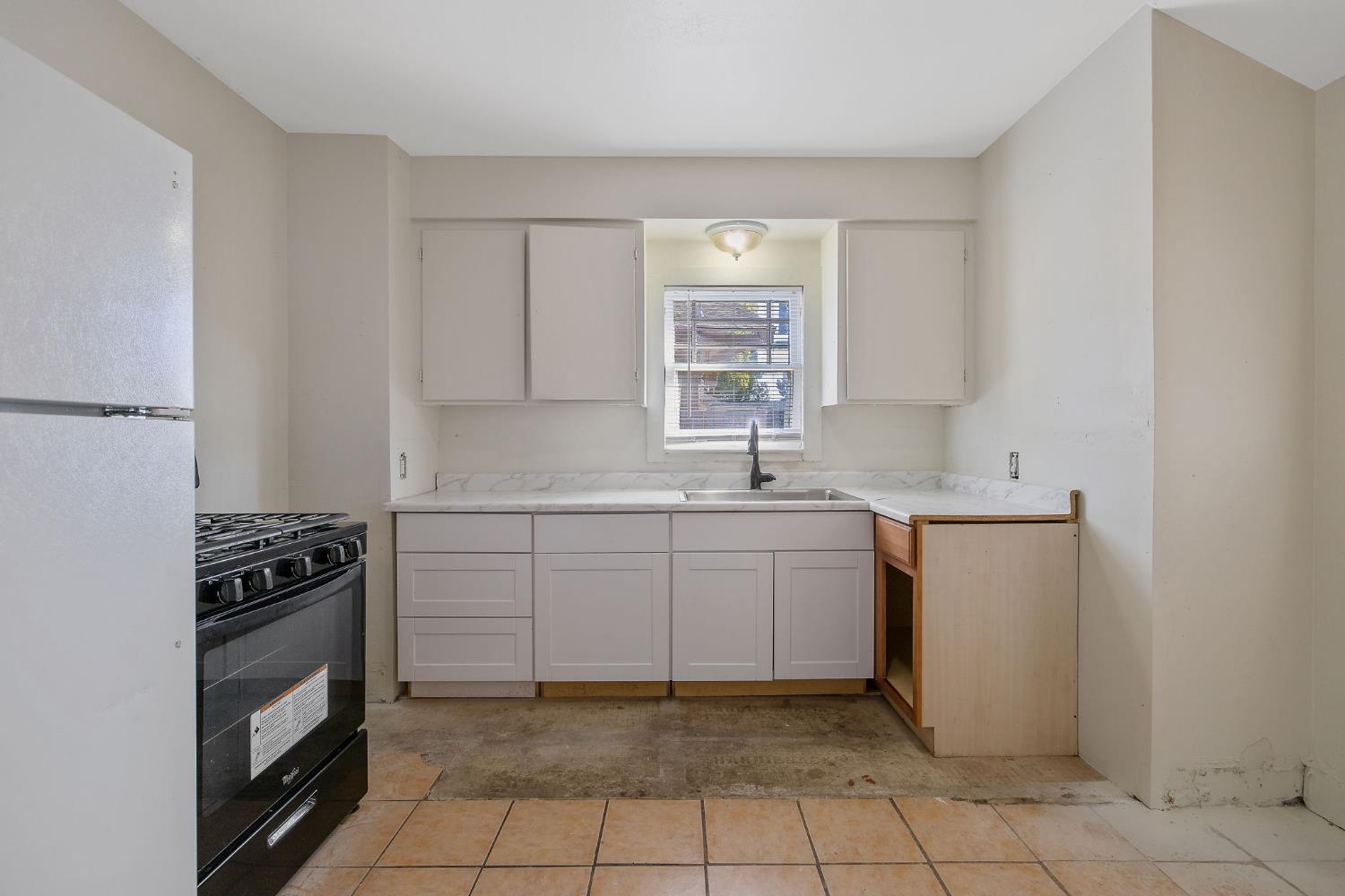 1247 N Ferger Ave, Fresno, CA 93728