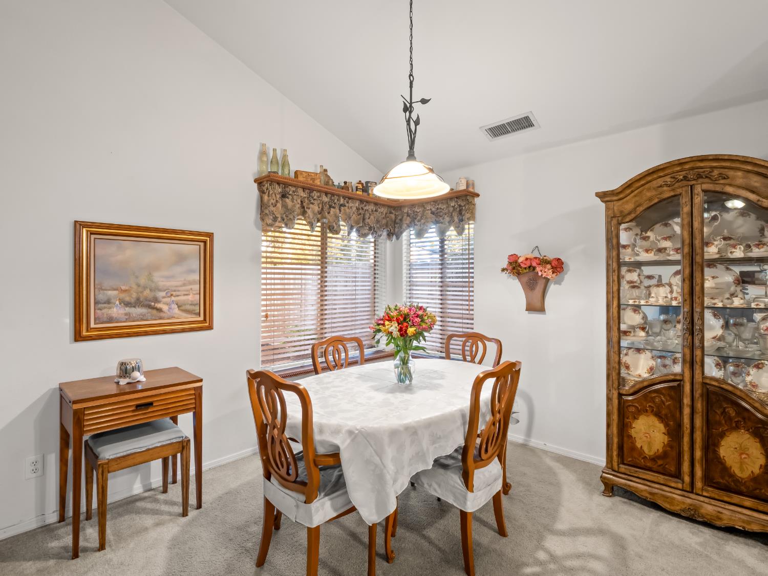 2669 Alamos Ave, Clovis, CA 93611