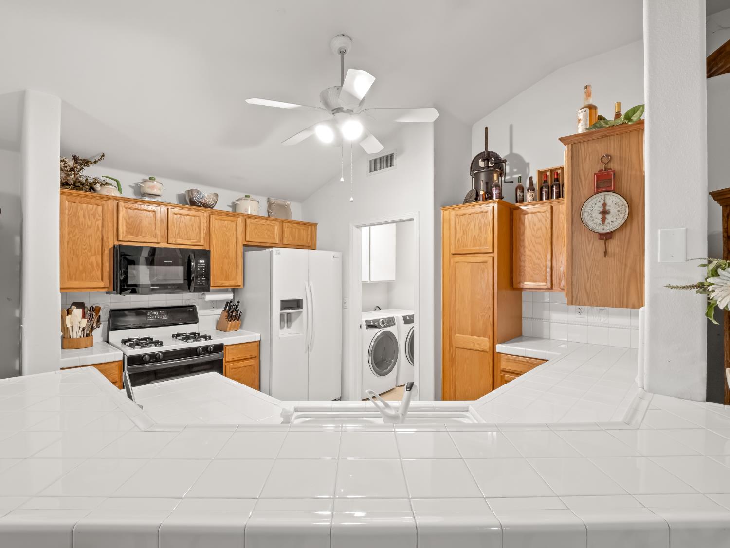 2669 Alamos Ave, Clovis, CA 93611